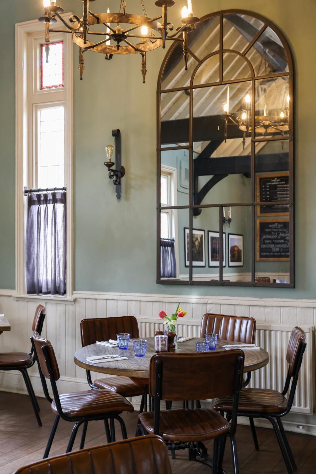 The Swan At Forest Row Ngoại thất bức ảnh